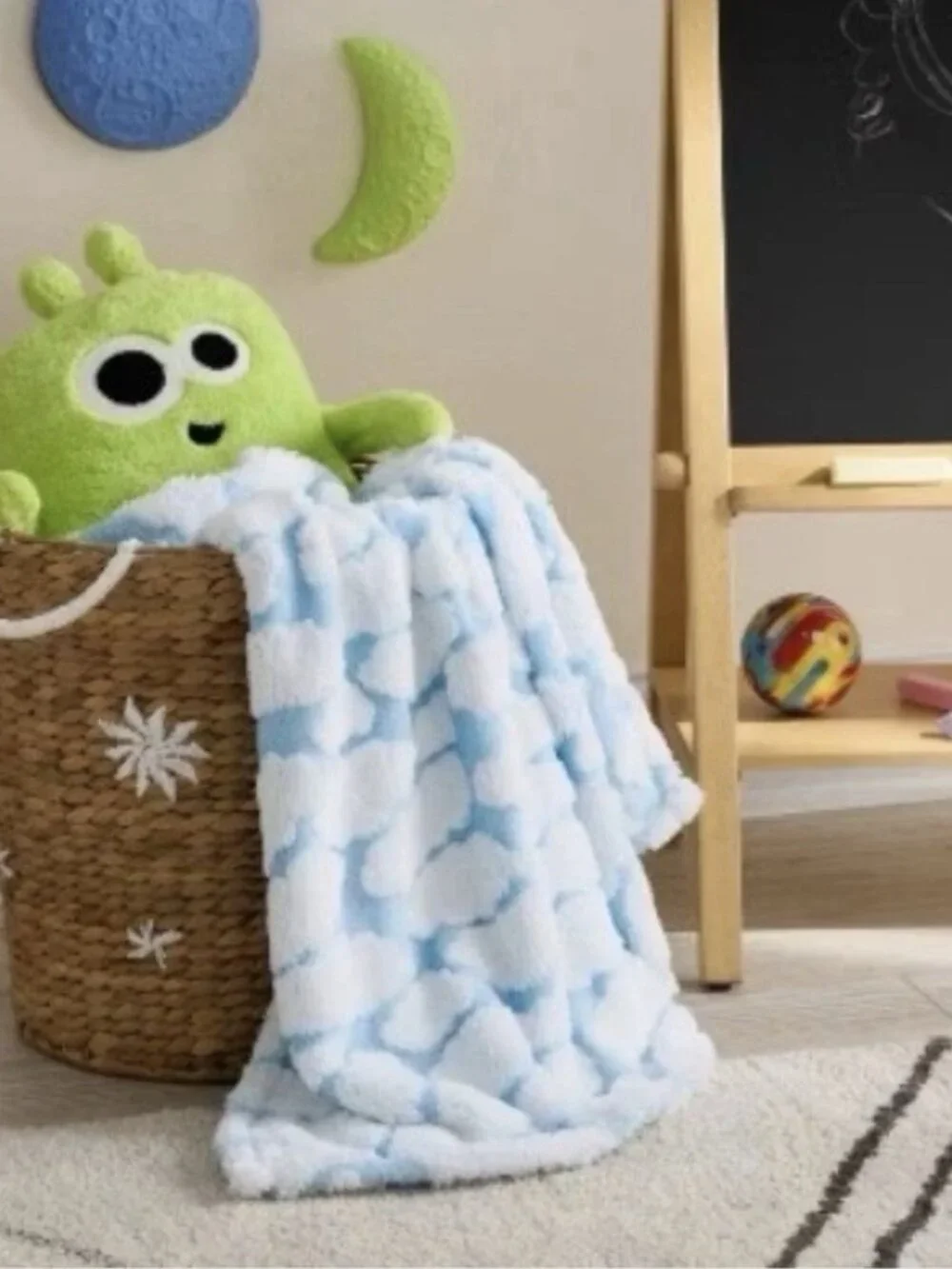 NEW Cloud Plush Kids' Throw Blanket Blue - Pillowfort™